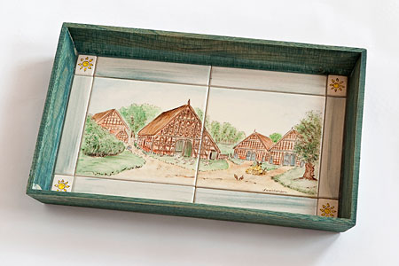 handbemalte Fliesen - Tablett mit Fachwerkhäusern - ein Motiv aus dem Wendland